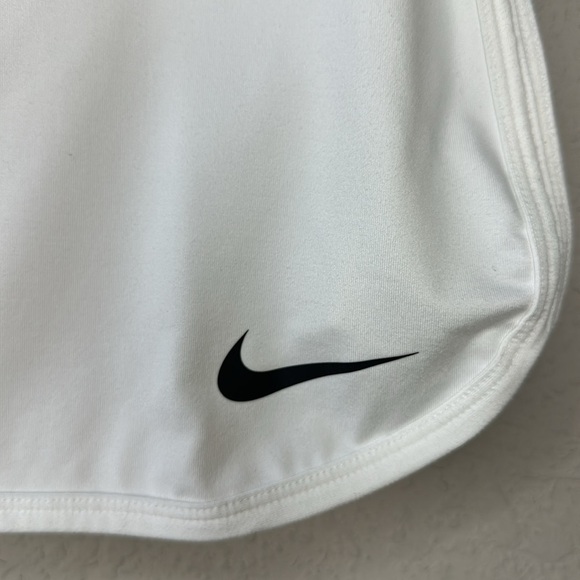 Nike White Dri Fit Tennis Pickleball Skort Size M - Picture 2 of 10